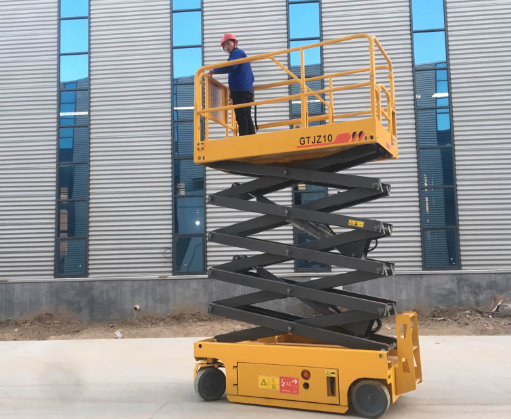 四平剪叉式升降平台规格与应用指南