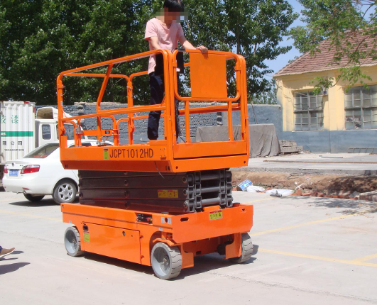 四平移动式升降平台规格与使用规范